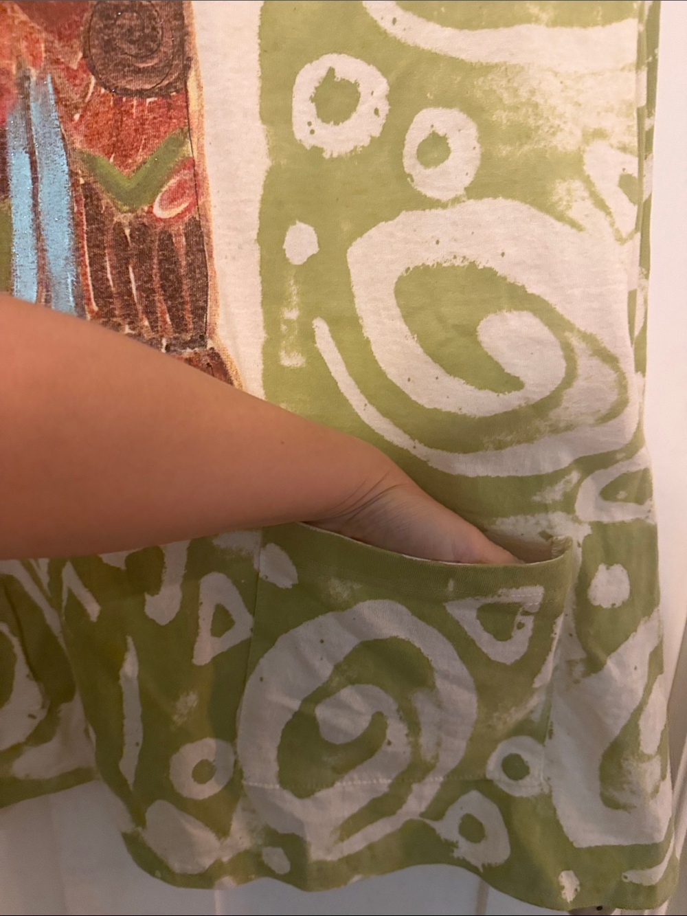 Epic Kawaii Artisan Hand Painted Cat Print Tunic in Olive & White with Pockets - Picture 9 of 9